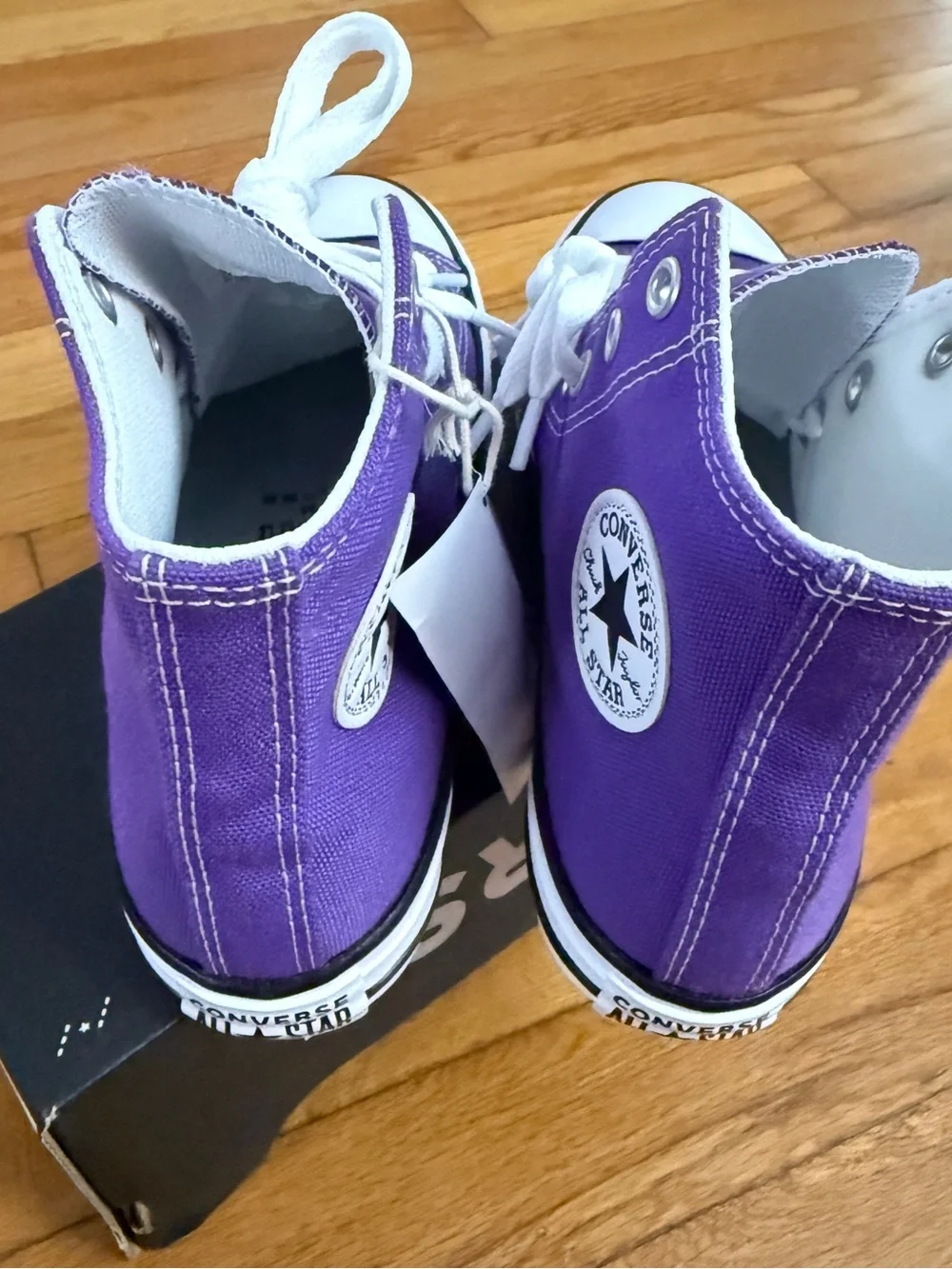 Converse CTAS Purple Sneaker Unisex Kids Canvas High Top Size 2 337833F